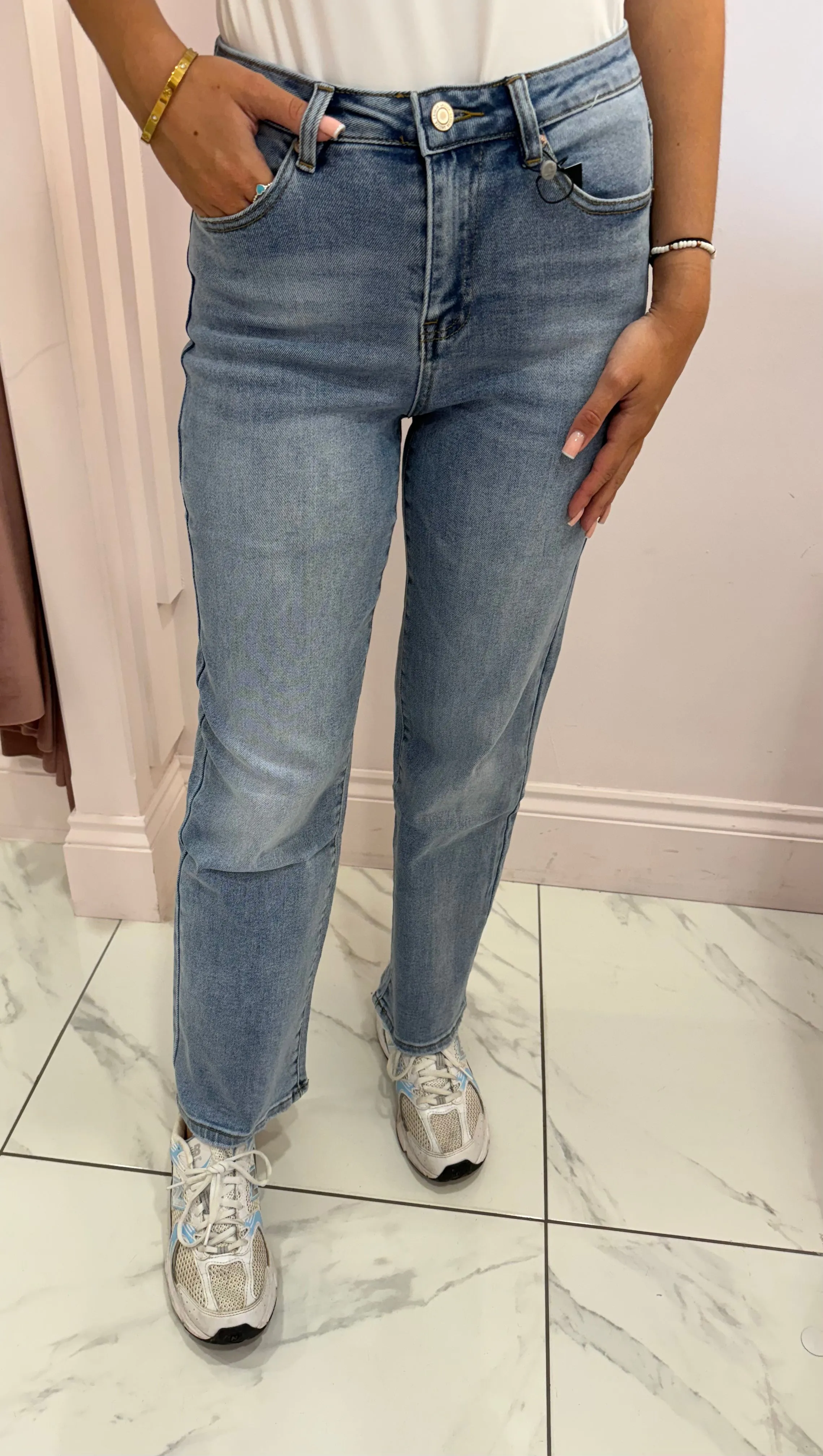 Alicia Straight Stretch Regular Jeans