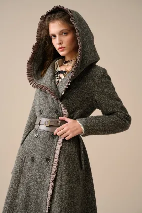 Kristin 19 | Double-breasted hooded wool coat