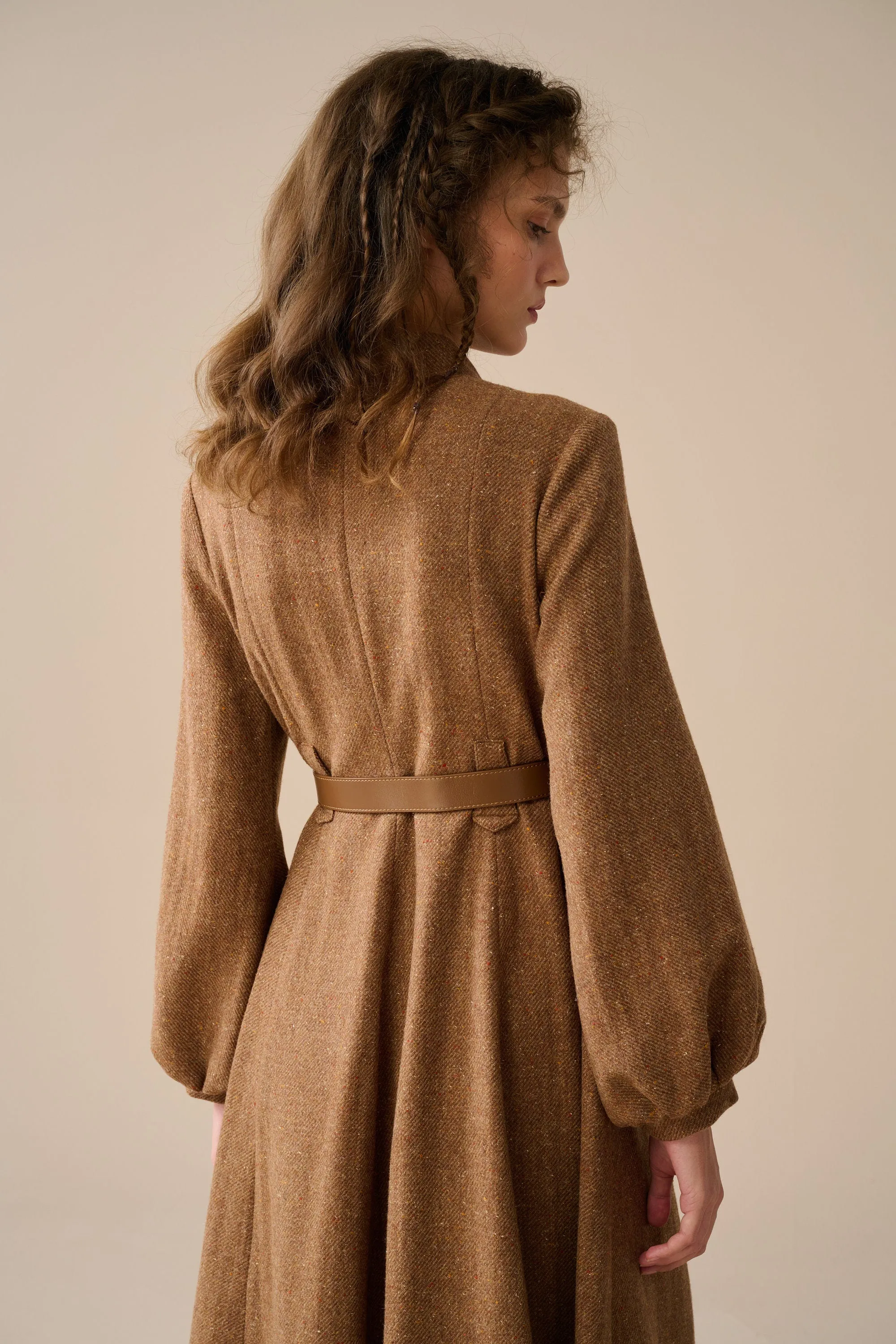 Margaret 25|100% wool buttoned down coat