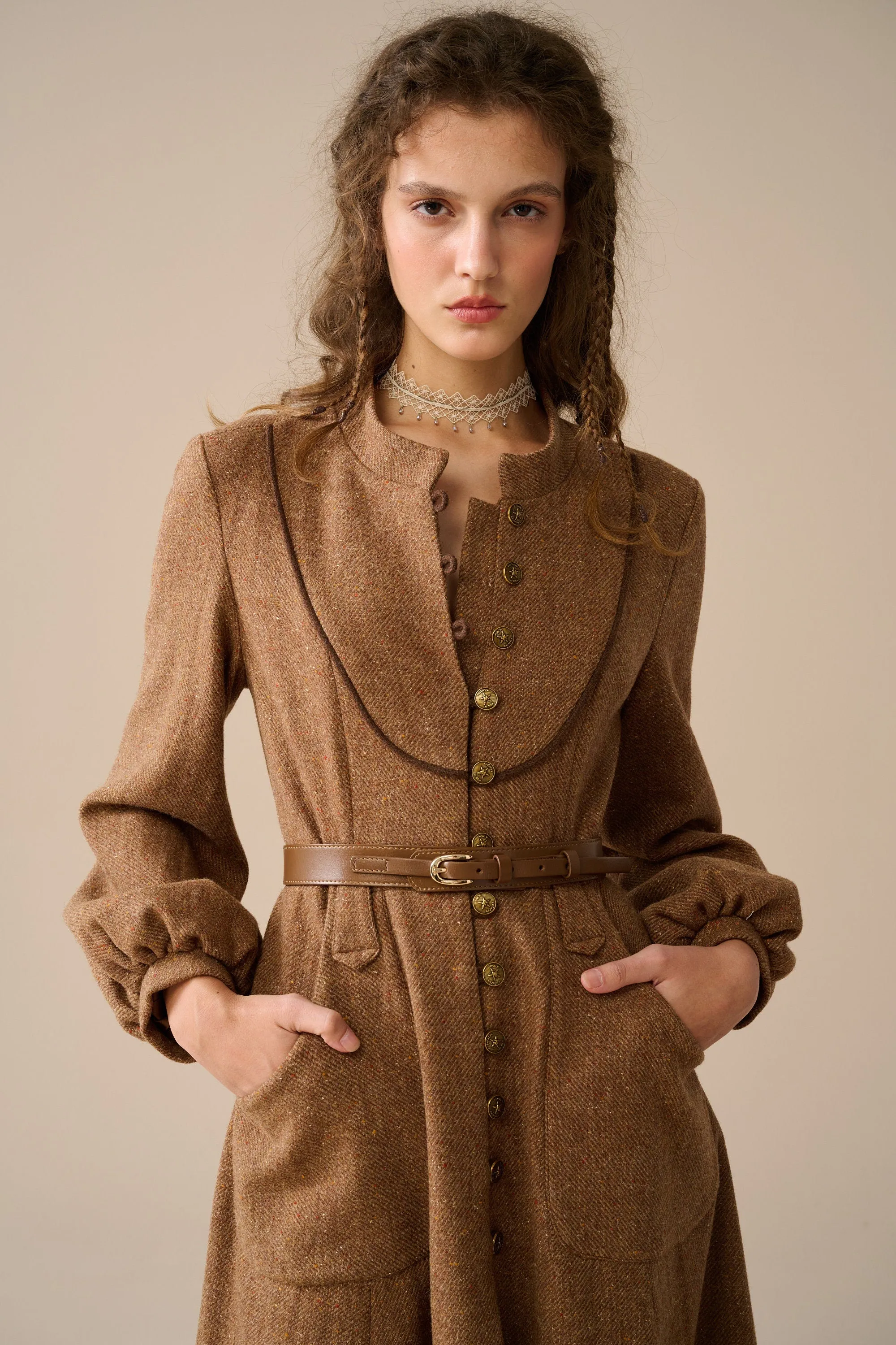 Margaret 25|100% wool buttoned down coat