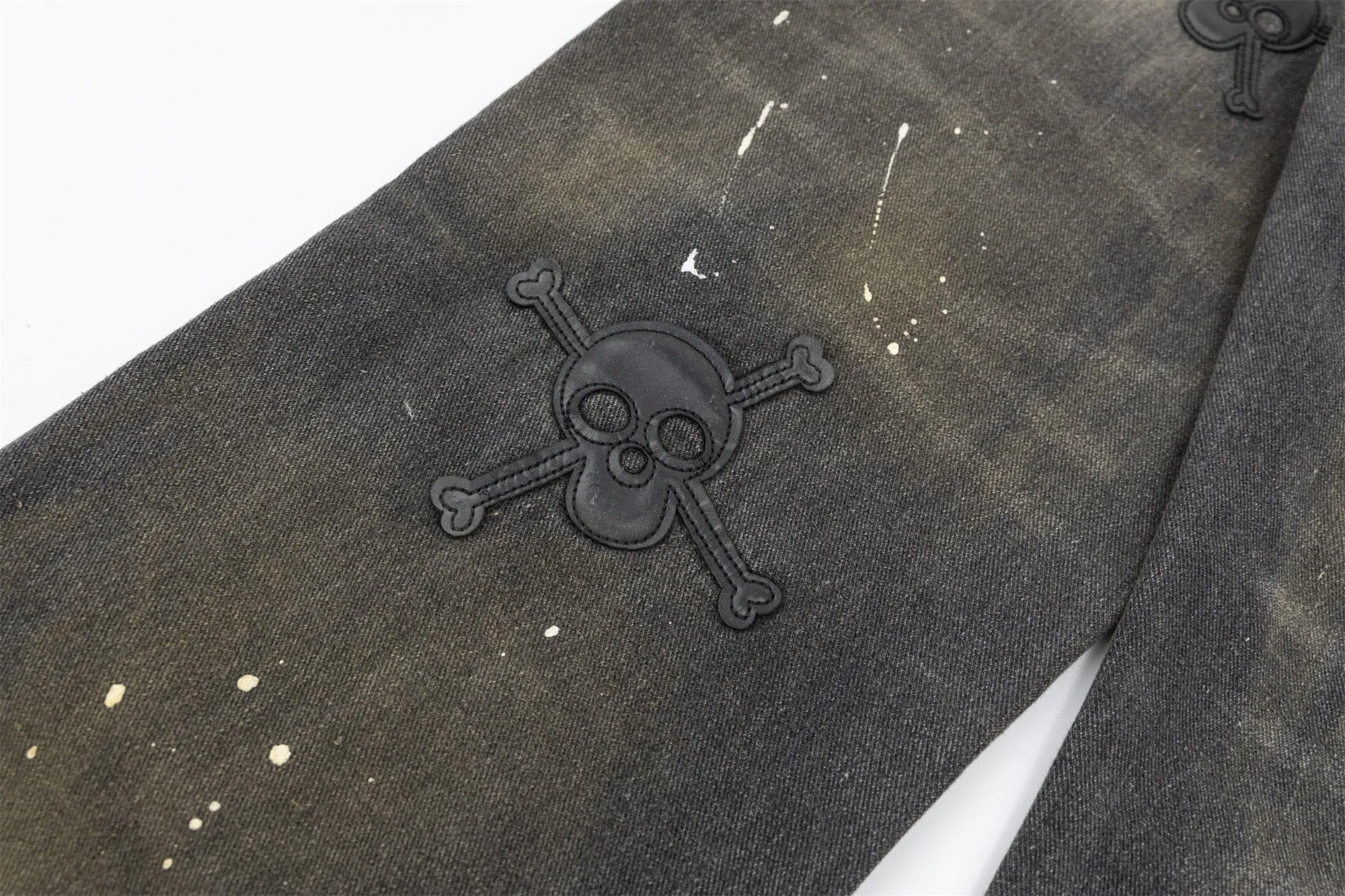 Skull Graffiti |  Patterned Vintage Streetstyle Jeans