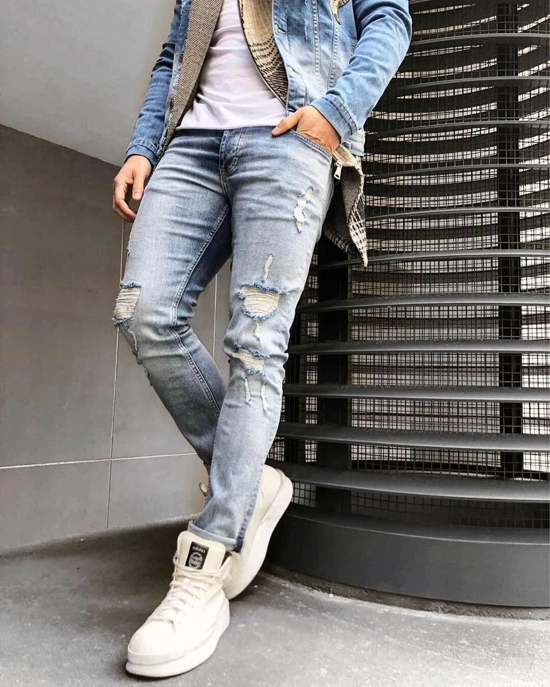 Sneakerjeans - Blue Washed Ripped Ultra Skinny Jeans B329